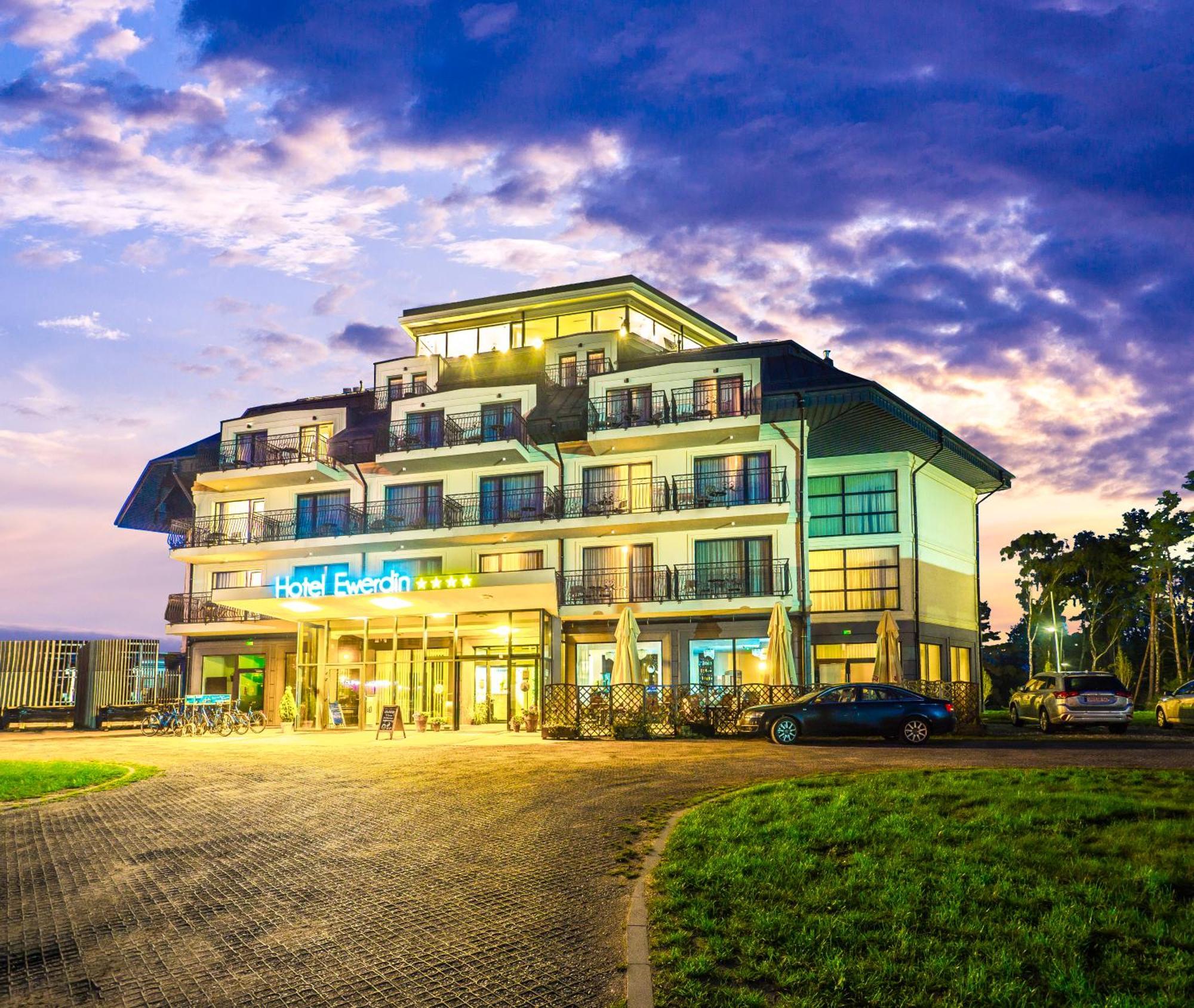 Hotel Ewerdin Świnoujście Esterno foto